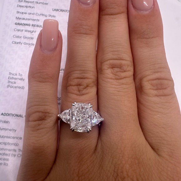 4.01 carat E VS1 elongated cushion with trillion side diamonds engagement ring - Picture 10 of 10